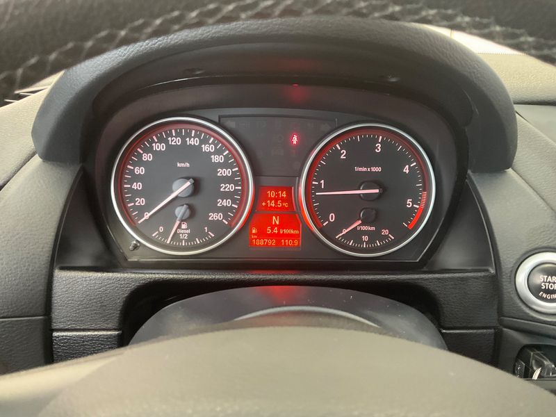 BMW X1 xDrive 20d Luxe 2011 – снимка 18