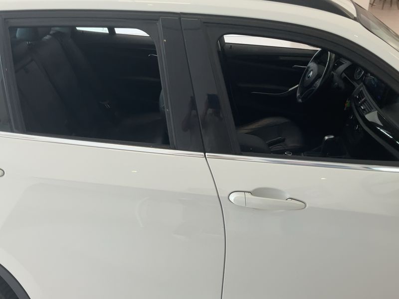 BMW X1 xDrive 20d Luxe 2011 – снимка 10