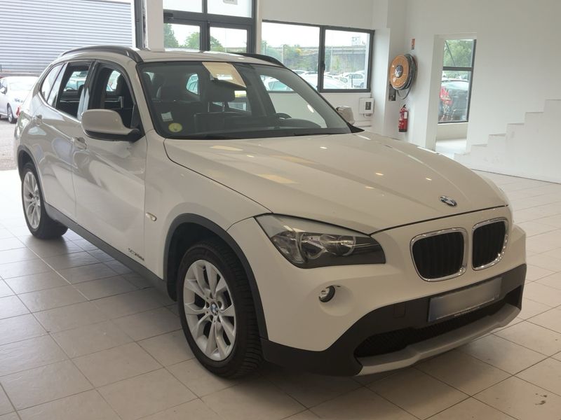 BMW X1 xDrive 20d Luxe 2011 – снимка 12