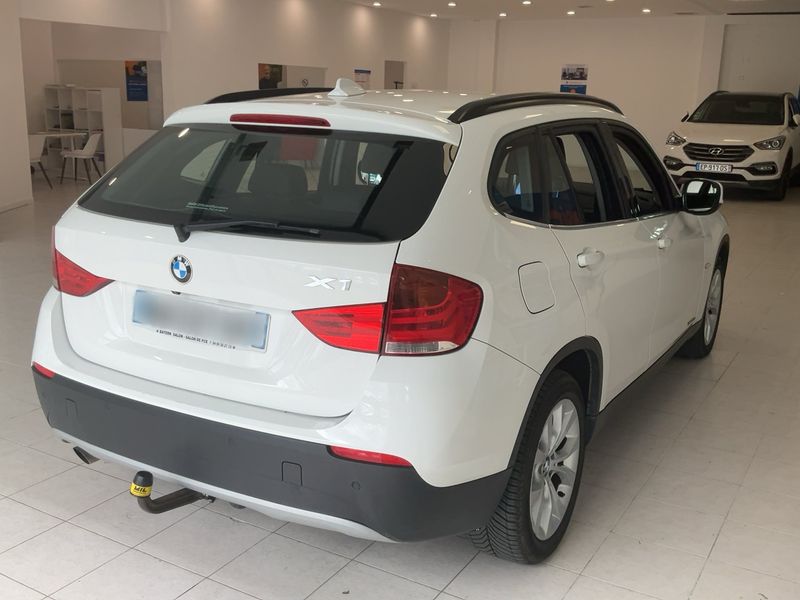 BMW X1 xDrive 20d Luxe 2011 – снимка 8