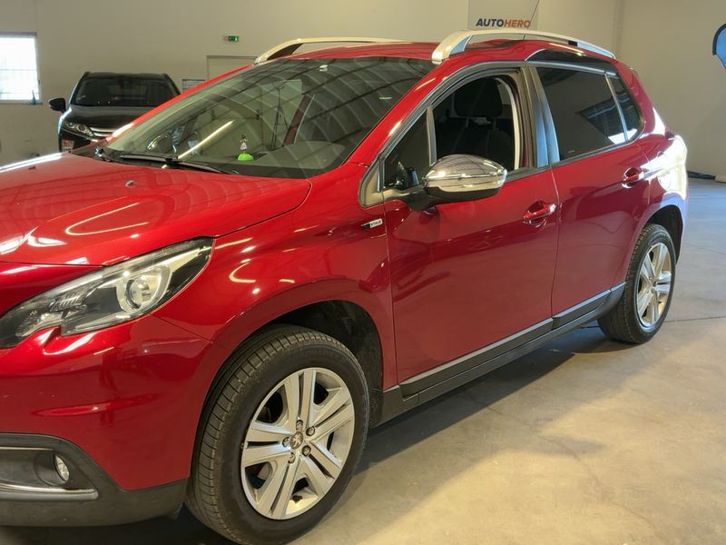 Peugeot 2008 1.2 PureTech Style 2017 – снимка 2