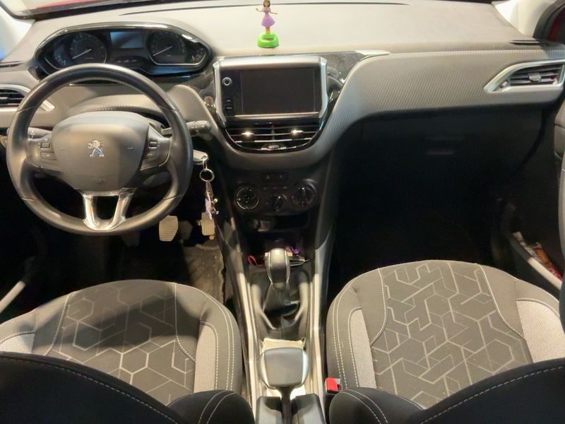 Peugeot 2008 1.2 PureTech Style 2017 – снимка 17
