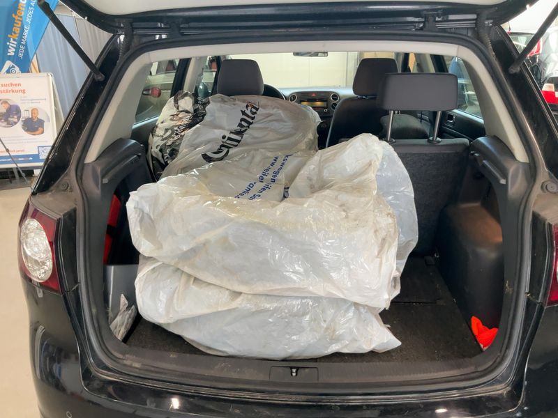 Volkswagen Golf V Plus 2.0 TDI Sportline 2009 – снимка 16