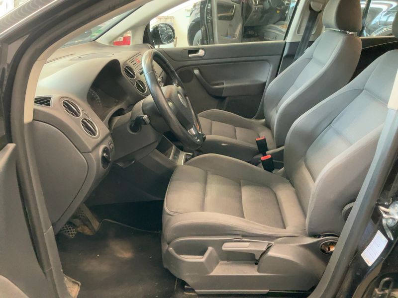 Volkswagen Golf V Plus 2.0 TDI Sportline 2009 – снимка 17