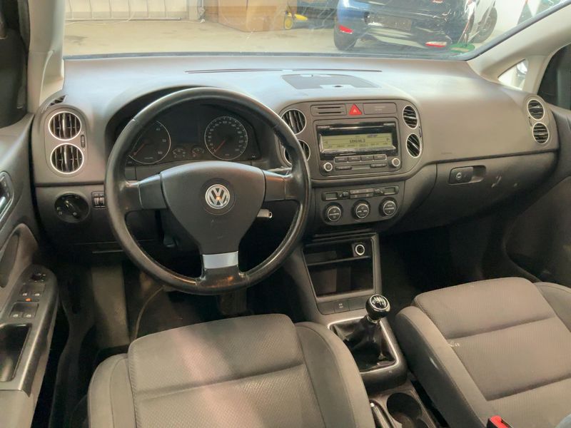 Volkswagen Golf V Plus 2.0 TDI Sportline 2009 – снимка 18