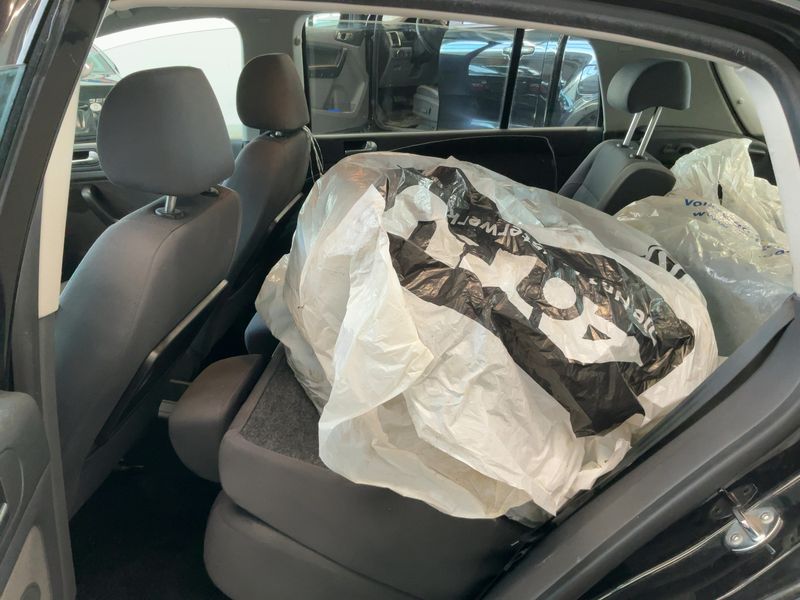 Volkswagen Golf V Plus 2.0 TDI Sportline 2009 – снимка 20