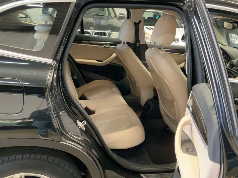 BMW X1 sDrive 20i xLine 2016 – снимка 19