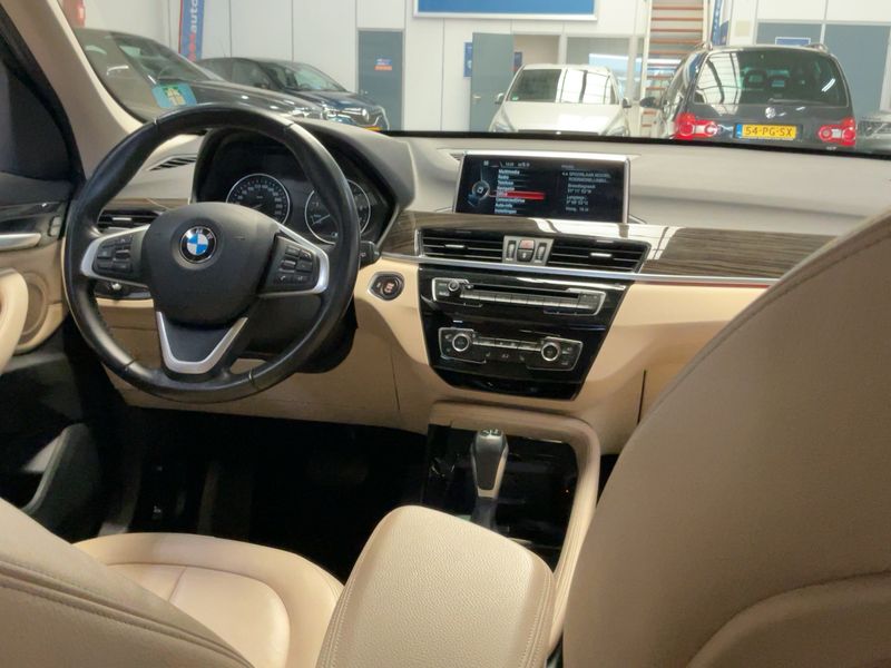 BMW X1 sDrive 20i xLine 2016 – снимка 17