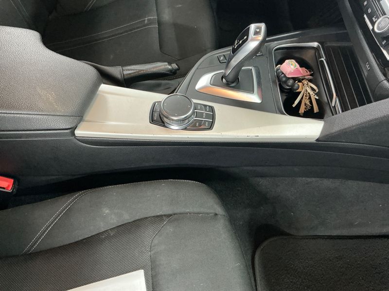 BMW 3er 320d 2018 – снимка 28