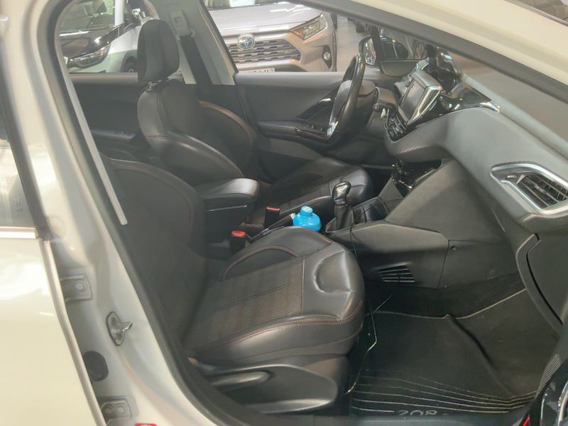 Peugeot 208 1.2 e-THP GT Line 2016 – снимка 16