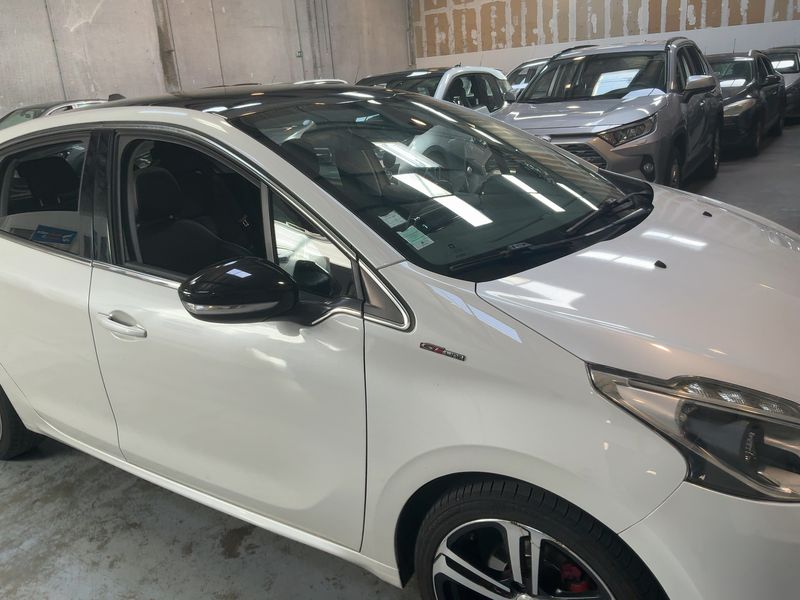 Peugeot 208 1.2 e-THP GT Line 2016 – снимка 12