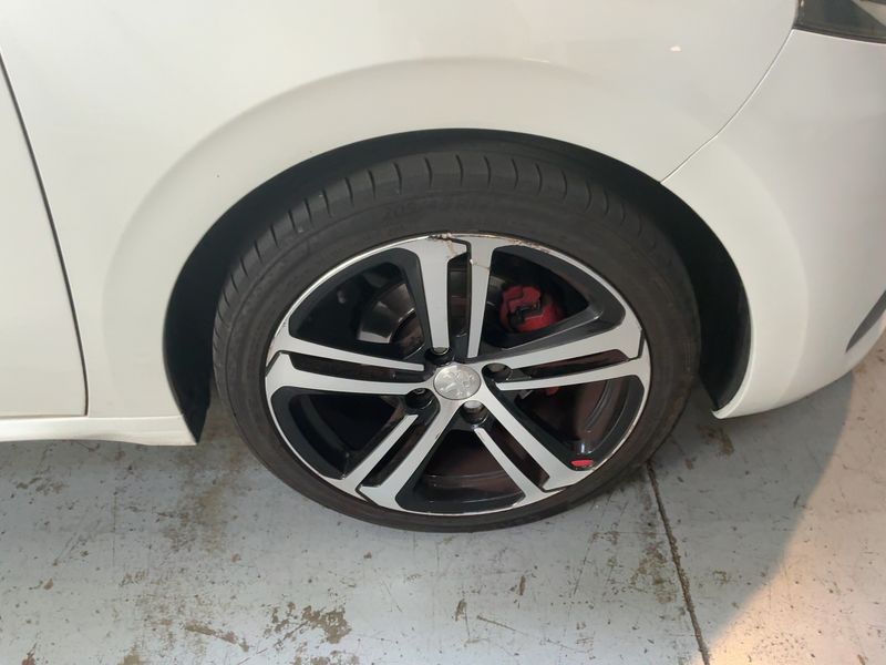 Peugeot 208 1.2 e-THP GT Line 2016 – снимка 11