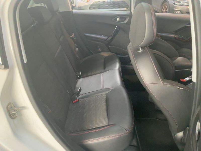 Peugeot 208 1.2 e-THP GT Line 2016 – снимка 19
