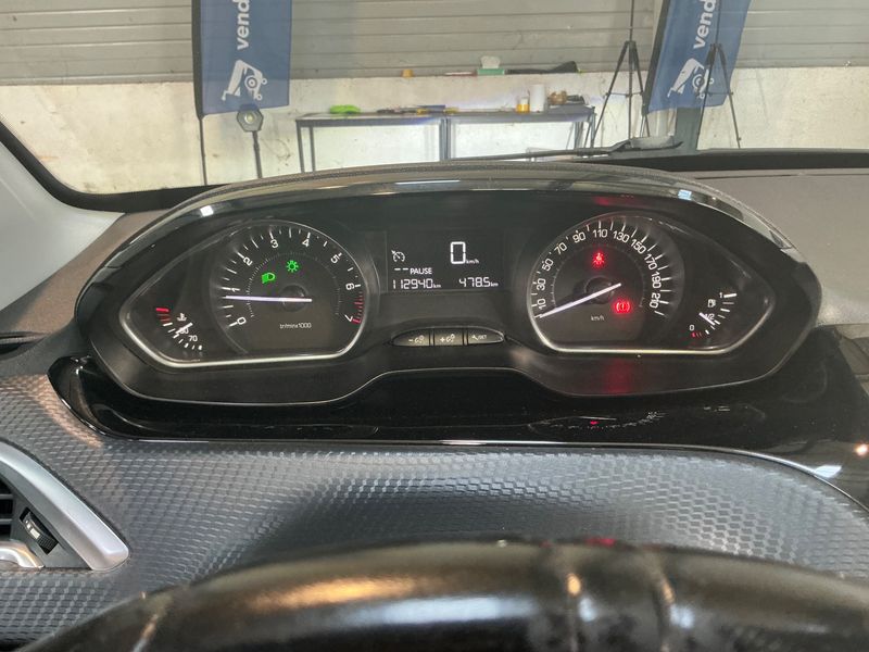 Peugeot 208 1.2 e-THP GT Line 2016 – снимка 18