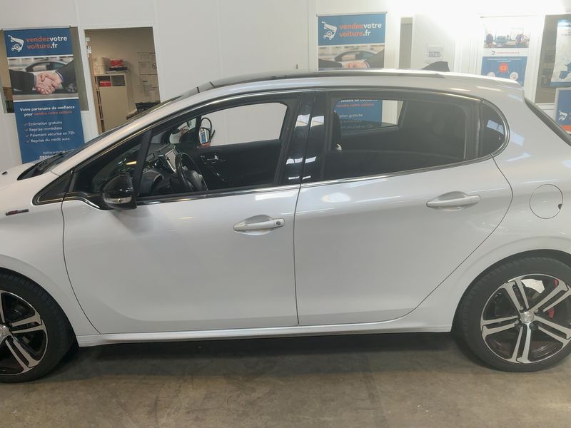 Peugeot 208 1.2 e-THP GT Line 2016 – снимка 4