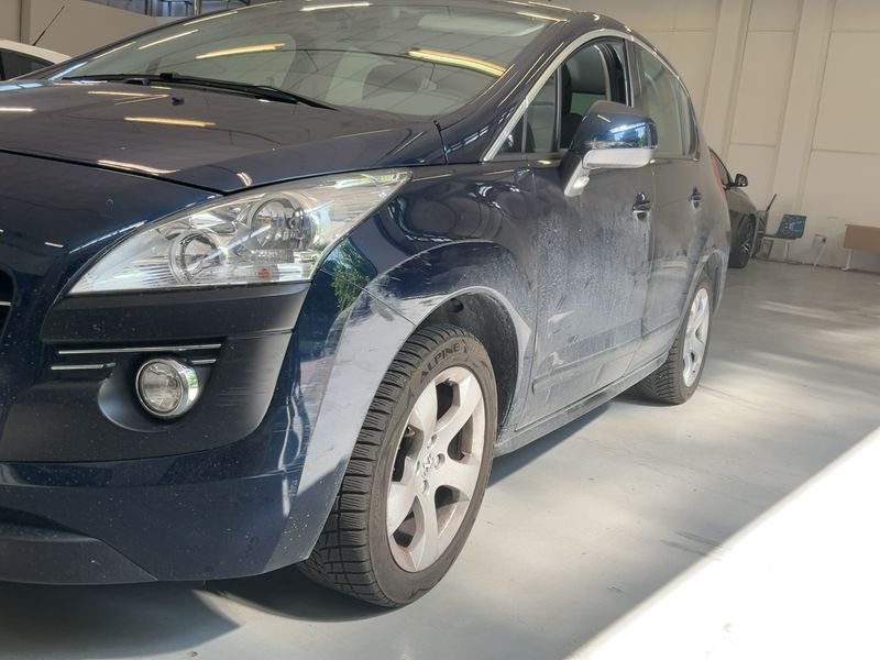 Peugeot 3008 2.0 HDi Premium 2011 – снимка 2