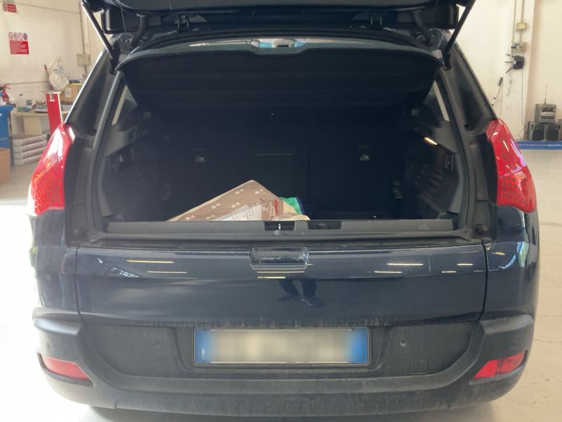 Peugeot 3008 2.0 HDi Premium 2011 – снимка 15