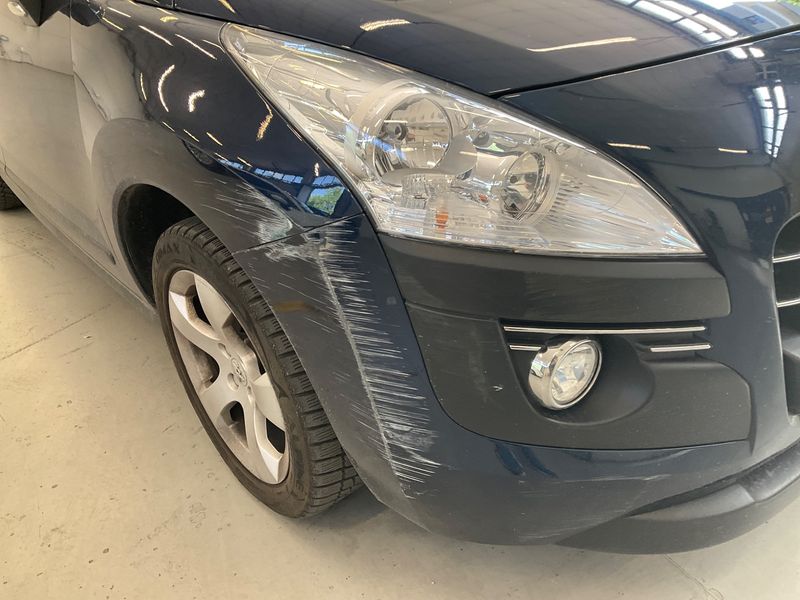 Peugeot 3008 2.0 HDi Premium 2011 – снимка 28