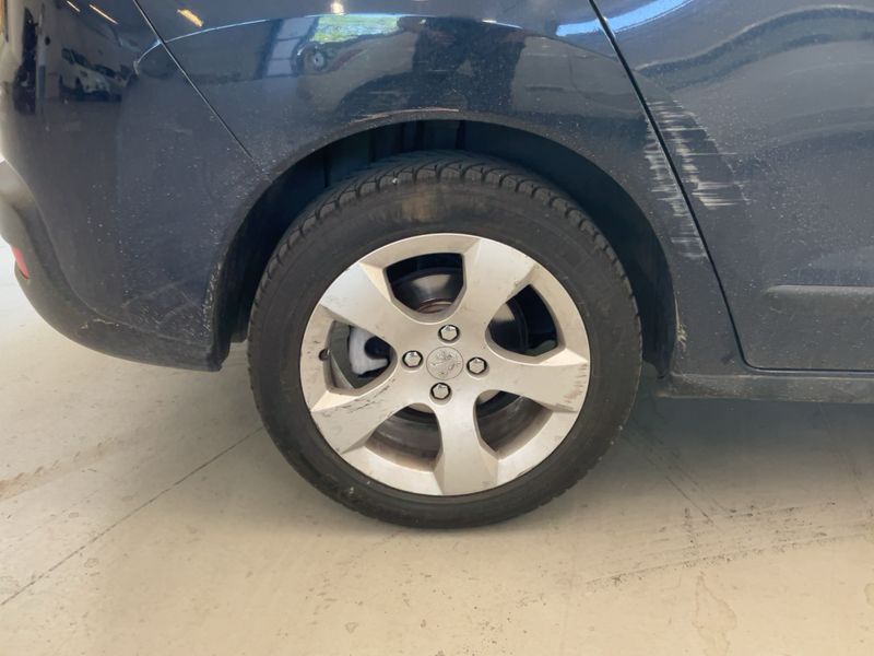 Peugeot 3008 2.0 HDi Premium 2011 – снимка 9