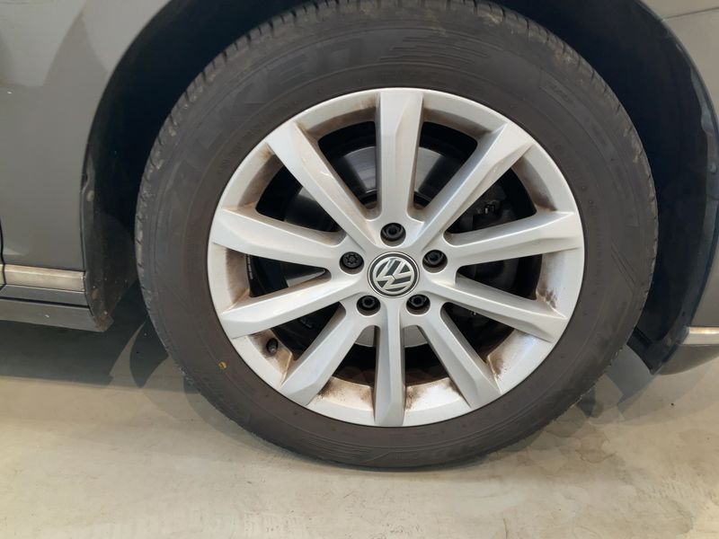 Volkswagen Passat 2.0 TDI Highline BlueMotion Tech 2016 – снимка 11