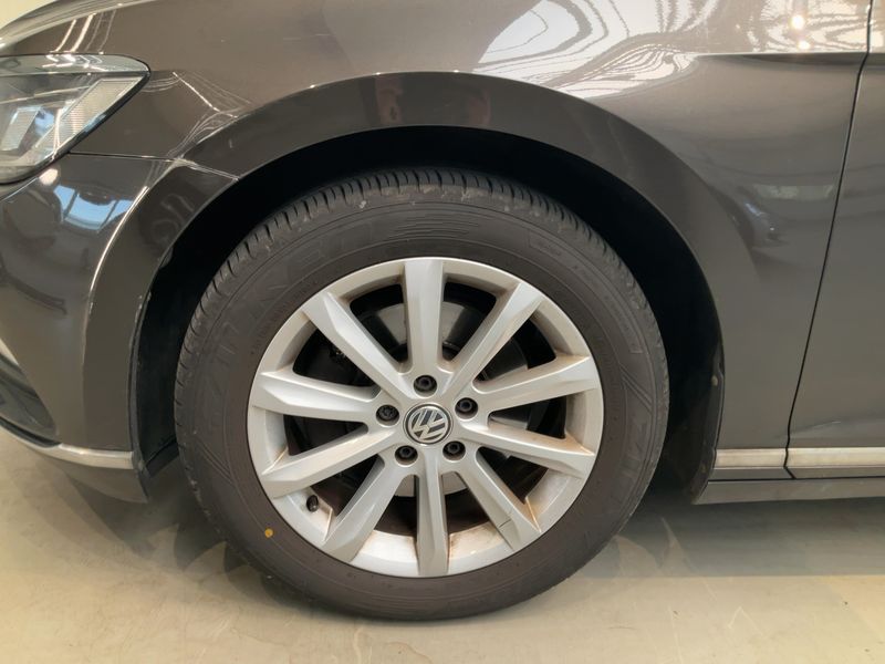 Volkswagen Passat 2.0 TDI Highline BlueMotion Tech 2016 – снимка 3