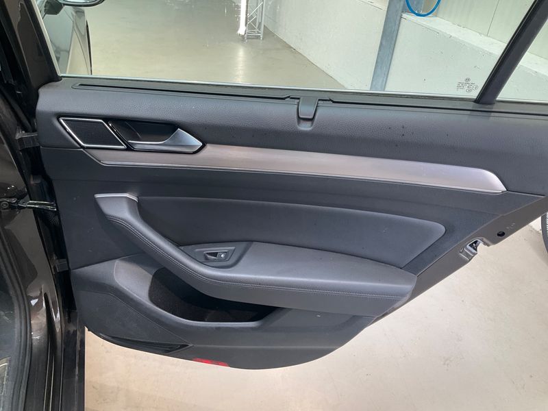 Volkswagen Passat 2.0 TDI Highline BlueMotion Tech 2016 – снимка 26