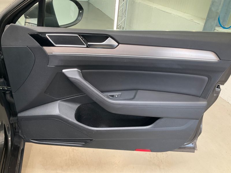 Volkswagen Passat 2.0 TDI Highline BlueMotion Tech 2016 – снимка 25