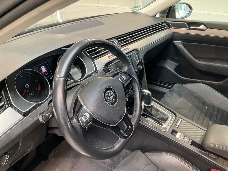 Volkswagen Passat 2.0 TDI Highline BlueMotion Tech 2016 – снимка 28