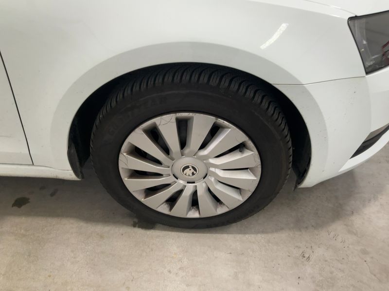 Skoda Octavia 2.0 TDI Ambition 2017 – снимка 11