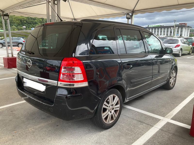 Opel Zafira 1.7 CDTI Family 2013 – снимка 2