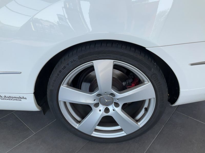 Mercedes-Benz E-Klasse E 220 CDI BlueEfficiency Avantgarde 2013 – снимка 18