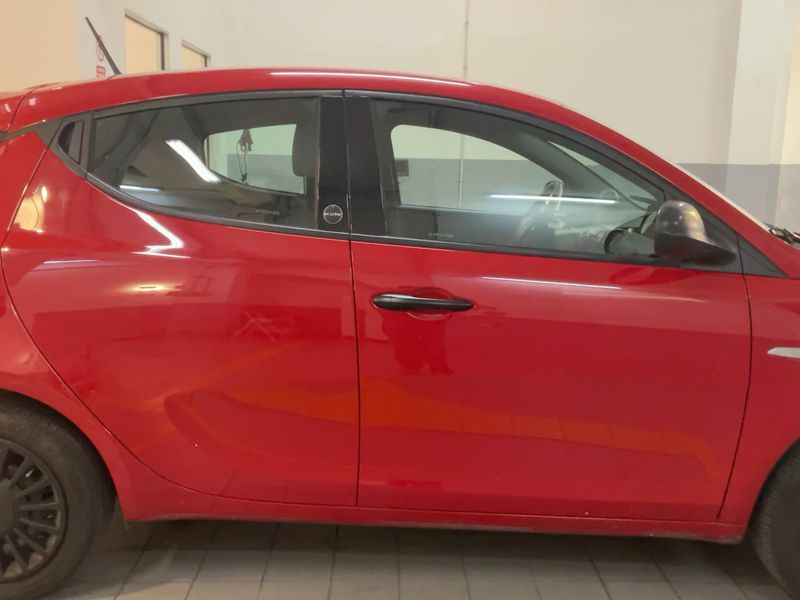 Lancia Ypsilon 1.0 Mild-Hybrid Silver 2021 – снимка 10