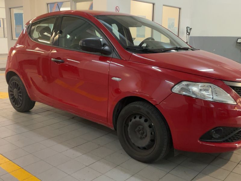 Lancia Ypsilon 1.0 Mild-Hybrid Silver 2021 – снимка 12