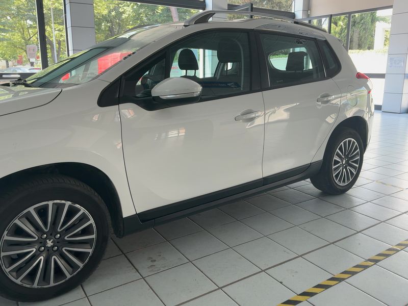 Peugeot 2008 1.6 e-HDi Active 2014 – снимка 2
