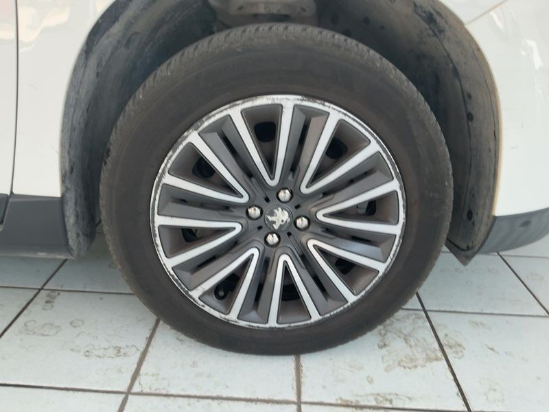 Peugeot 2008 1.6 e-HDi Active 2014 – снимка 11