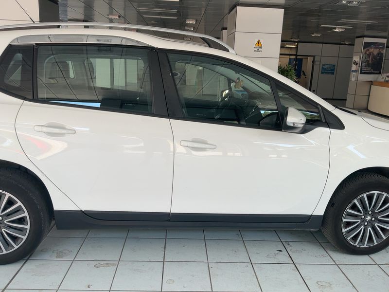 Peugeot 2008 1.6 e-HDi Active 2014 – снимка 10