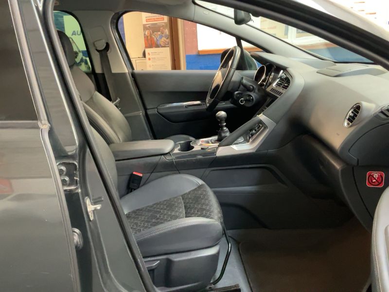 Peugeot 3008 1.6 Blue-HDi Allure 2016 – снимка 16