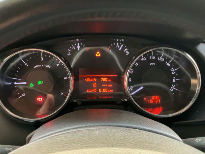 Peugeot 3008 1.6 Blue-HDi Allure 2016 – снимка 18