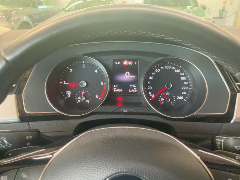 Volkswagen Passat 2.0 TDI Highline BlueMotion Tech 2018 – снимка 19
