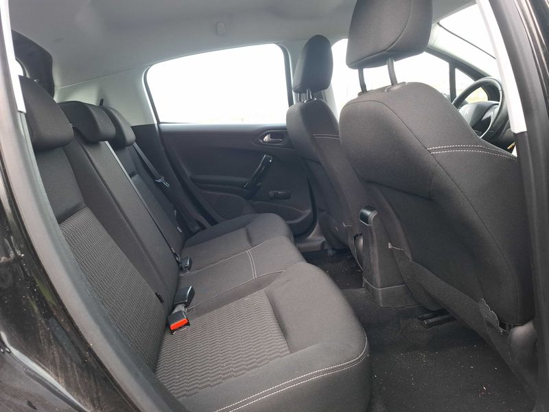 Peugeot 208 1.2 e-VTi Active 2018 – снимка 13