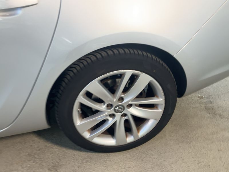 Opel Astra 1.6 CDTI DPF Style 2015 – снимка 17