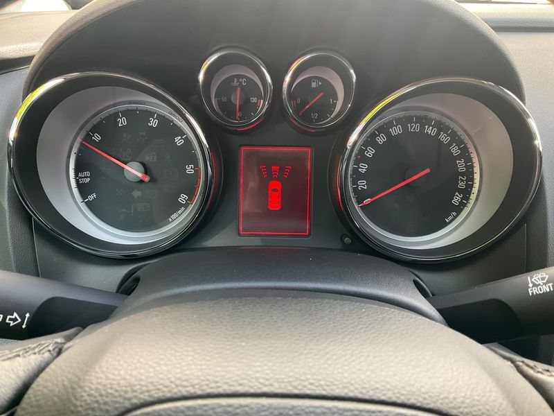 Opel Astra 1.6 CDTI DPF Style 2015 – снимка 13