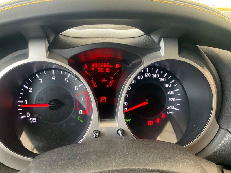 Nissan Juke 1.6 Tekna Premium 2015 – снимка 18