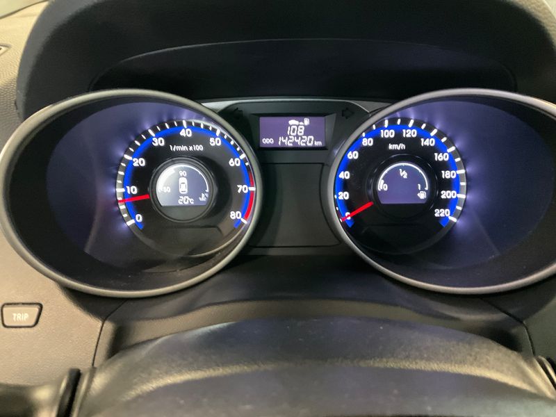 Hyundai ix35 2.0 Comfort AWD 2013 – снимка 19