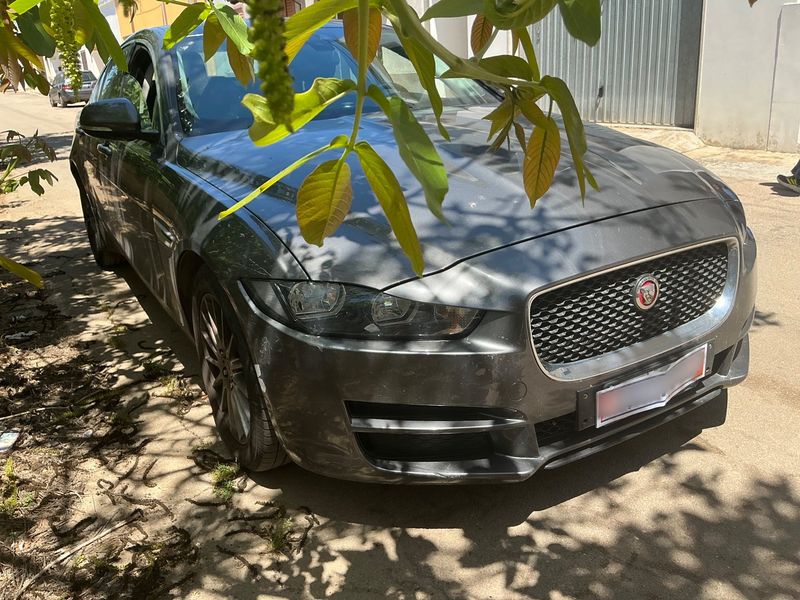 Jaguar XE 20d E-Performance Pure 2015 – снимка 12