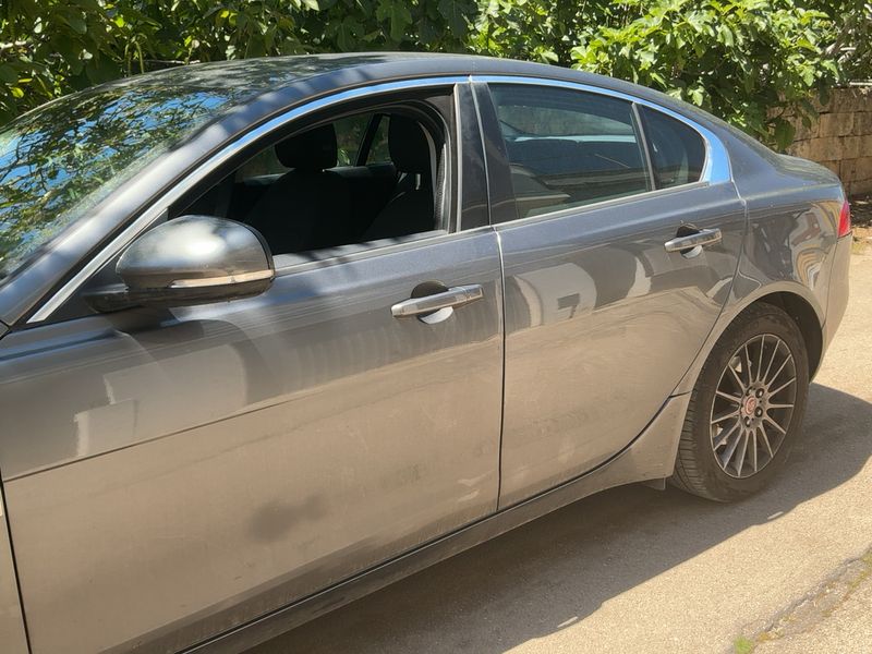 Jaguar XE 20d E-Performance Pure 2015 – снимка 4