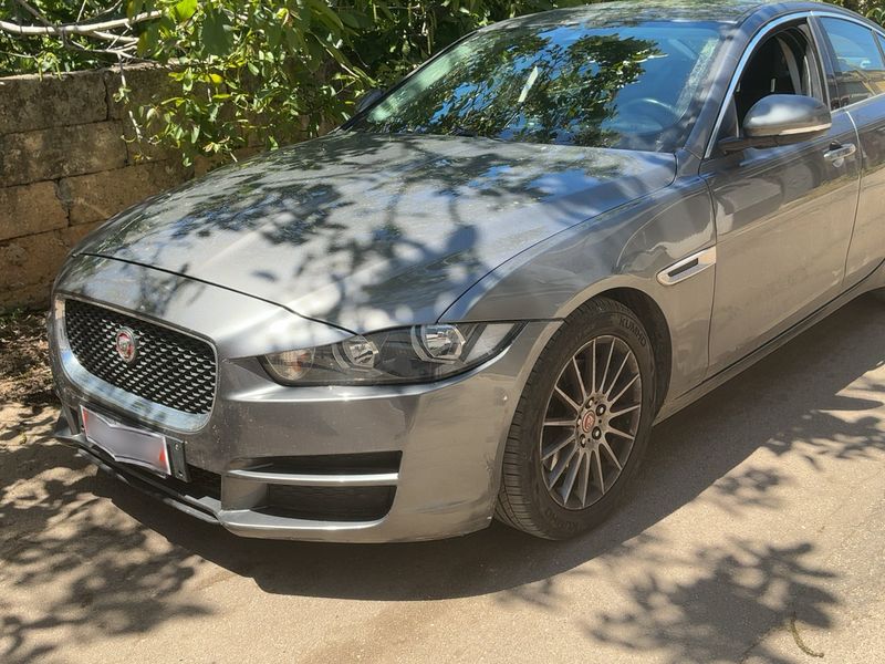 Jaguar XE 20d E-Performance Pure 2015 – снимка 1