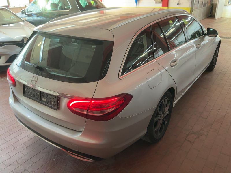 Mercedes-Benz C-Klasse C 180 CGI T 2015 – снимка 8