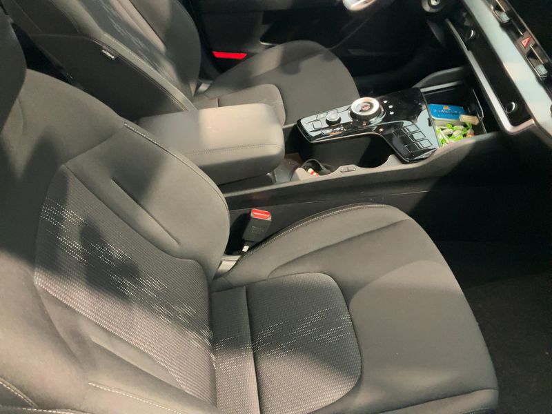 Kia Sportage 1.6 TGDI Mild-Hybrid GT-Line 2025 – снимка 16
