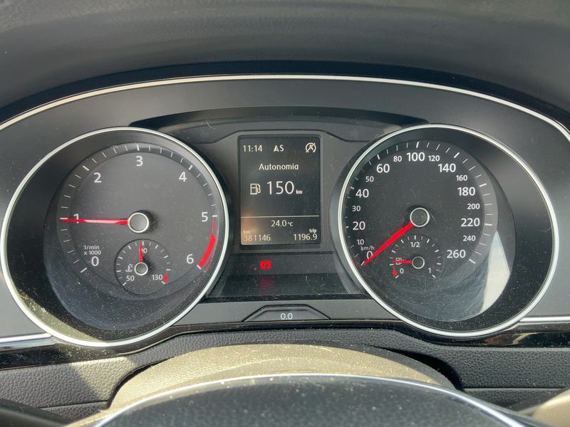 Volkswagen Passat 2.0 TDI Advance BlueMotion Tech 2015 – снимка 18